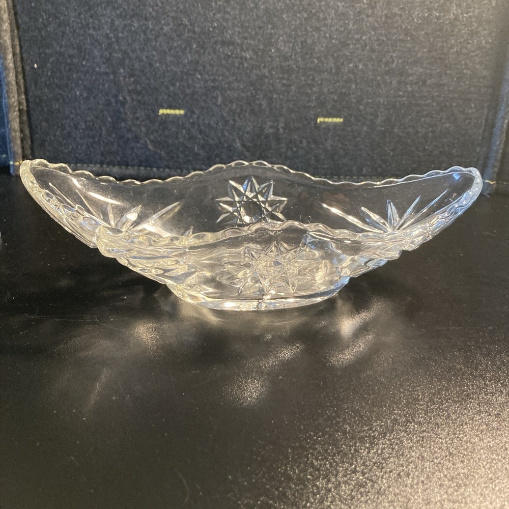 Clear Glass Starburst Design Oblong Candy Nut Dish by Anchor Hocking Vintage‎